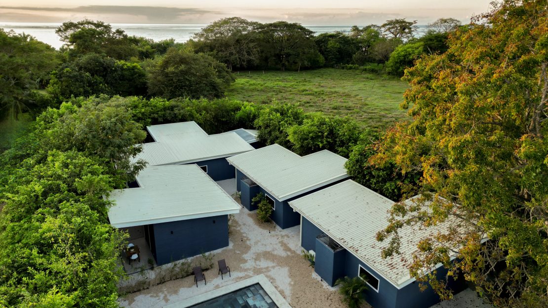 COZY LODGE INVESTMENT OPPORTUNITY STEPS FROM GARZA BEACH Guanacaste | REMAX
