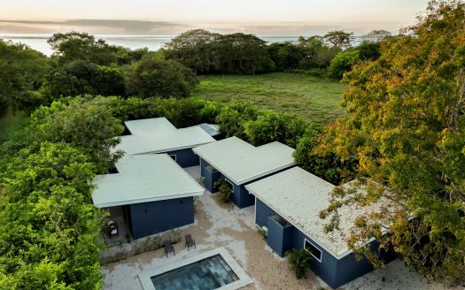 COZY LODGE INVESTMENT OPPORTUNITY STEPS FROM GARZA BEACH Guanacaste | REMAX