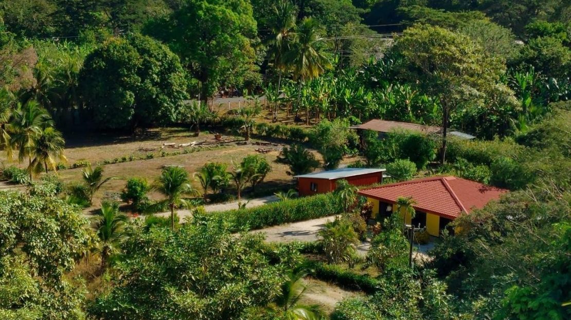 Casa Amarilla -Beautiful Concrete Home for Sale in Cabo Blanco de Lepanto Puntarenas | REMAX