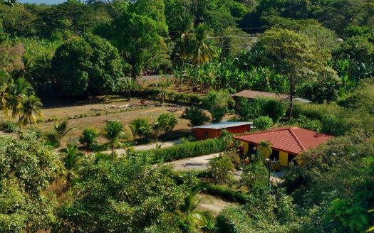 Casa Amarilla -Beautiful Concrete Home for Sale in Cabo Blanco de Lepanto Puntarenas | REMAX