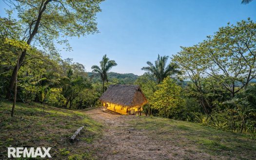 Casa Luna – Ocean View Luxury Estate on 3 Parcels in Sámara, Costa Rica