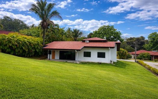 Casa Luz – Modern 3-Bedroom Home in Loma Verde Condominium, Carrillo