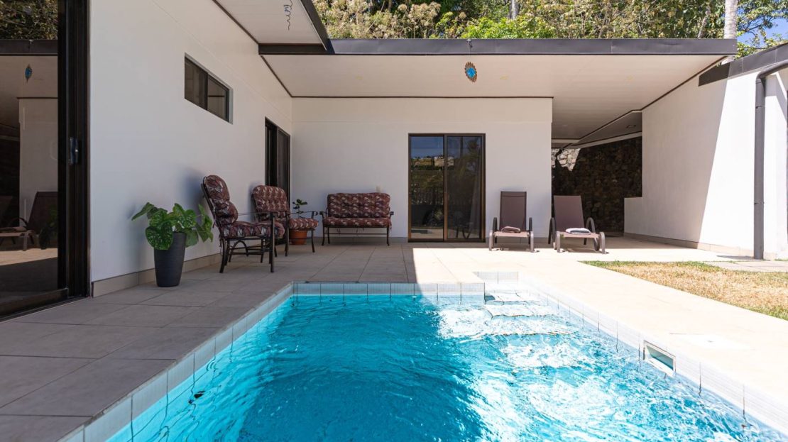 Home like new in Vistas Guacimo of Atenas