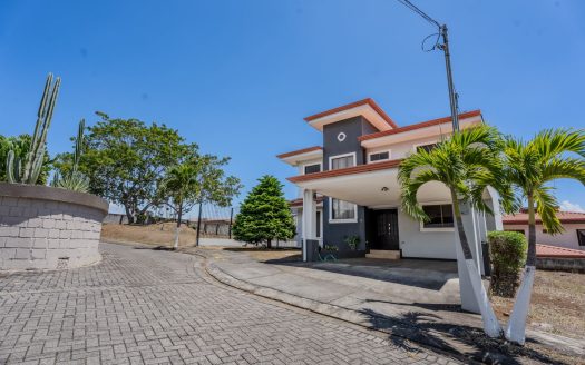 Monge House for Sale in Grecia, Costa Rica