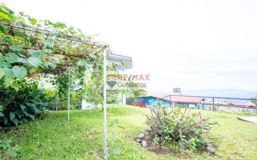 Furnished House for Sale in Grecia with Breathtaking Central Valley Views