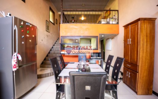 Spacious 3-Bedroom Home with 2 Apartments | Poas