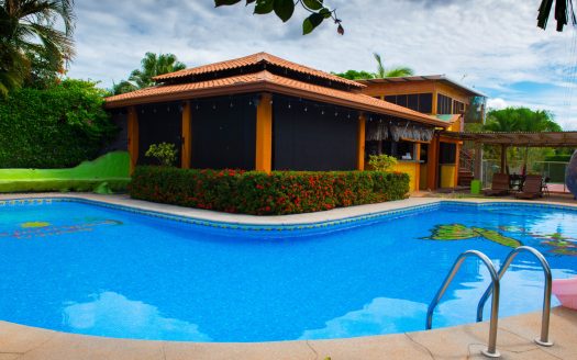 Tropical Oasis | All in one | 20 min from beaches | Esparza