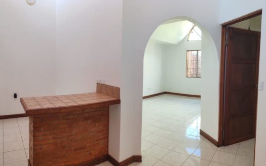 SALE – HOUSE IN RESIDENTIAL LA GIRALDA– ALAJUELA