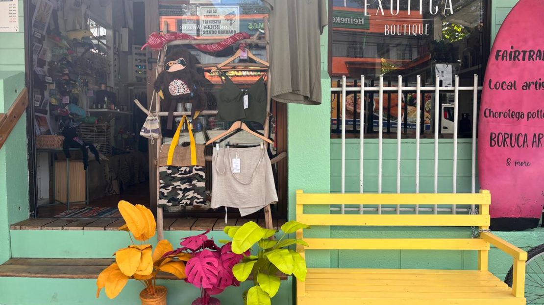 Handcrafted Souvenirs Boutique Guanacaste | REMAX