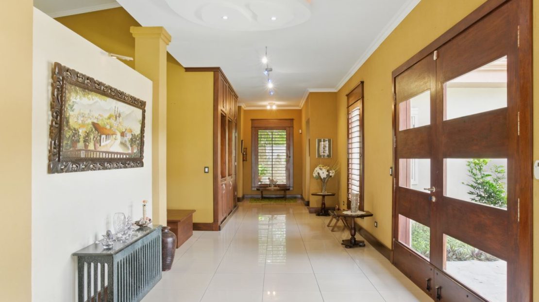 HOME FOR SALE: Gated Comunity Ciudad Colon