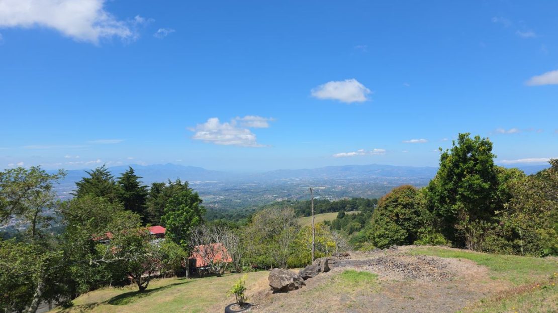 Luxury & 180° Views