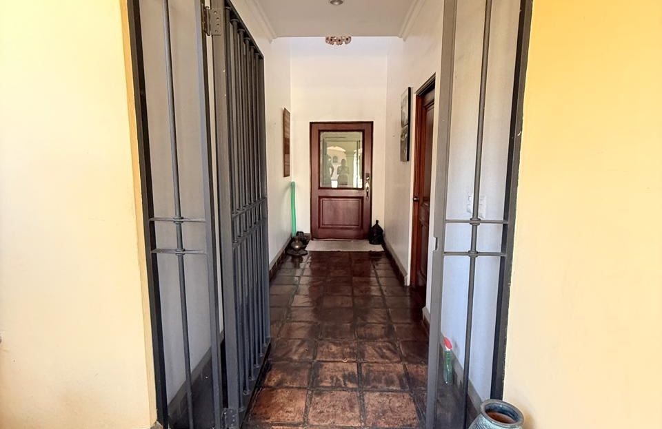 Charming Single-Story House with Garden in Belén