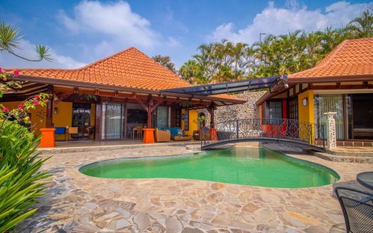Balinese Oasis in Desirable Atenas Community