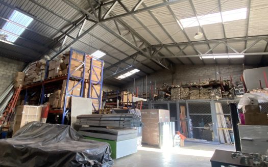 Industrial Warehouse for Sale in Santo Domingo de Heredia with Large Lot and Reduced Price