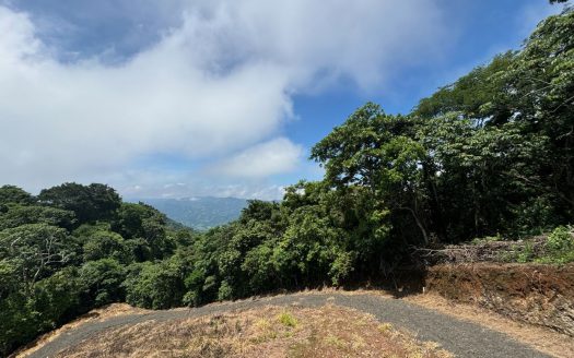 Very unique lots 7000m2+ with all services and amazing views in private community