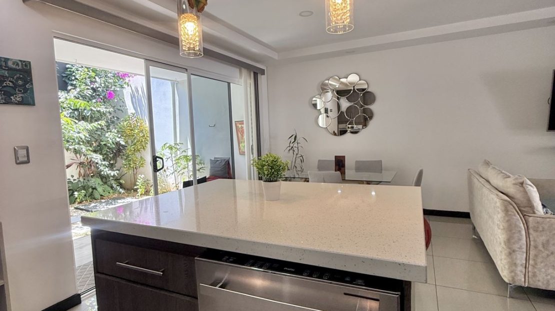 Furnished House for Rent in Santa Ana downtown