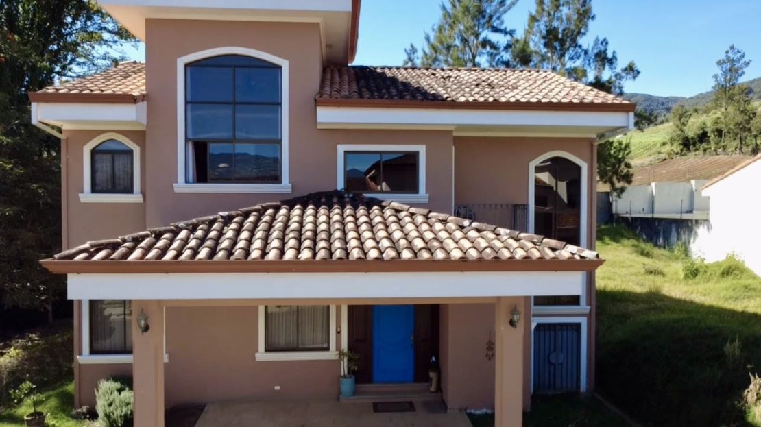 Ultimate Cartago Condo:  Better