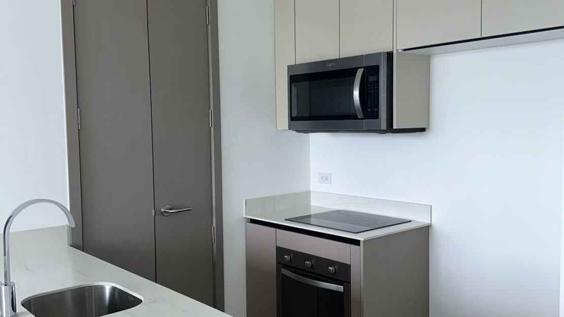 Brand New Modern Apartment for Sale on the 21st Floor at Nucleo