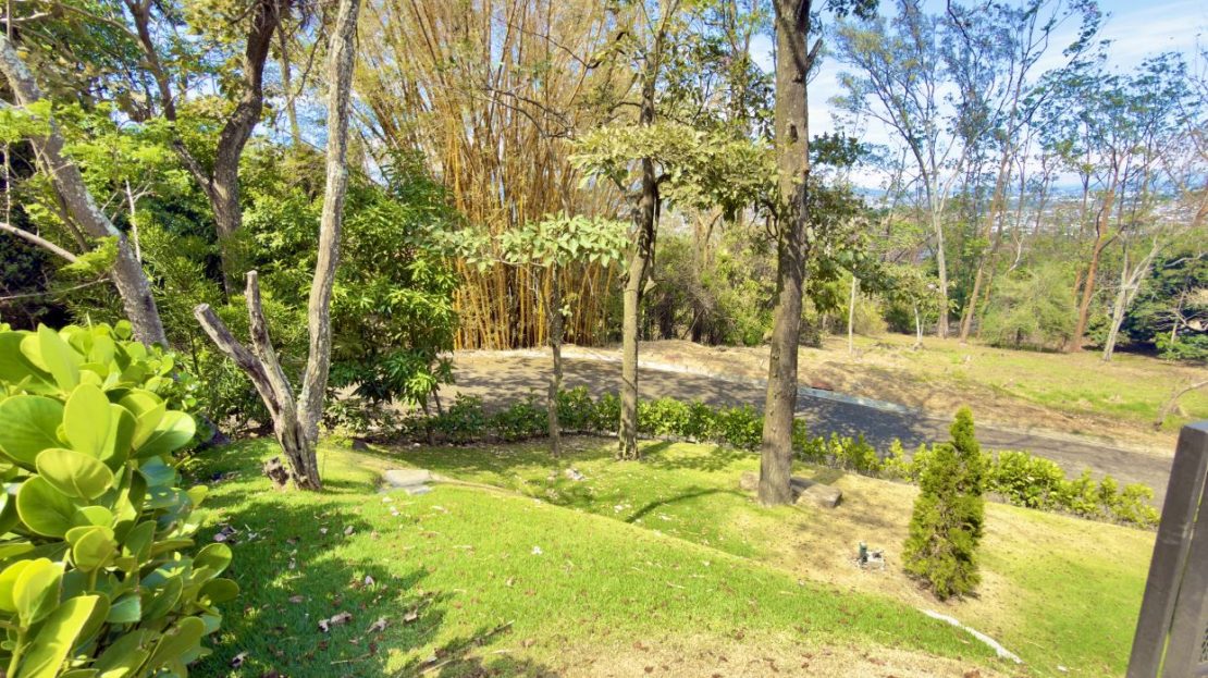 FOR RENT | Modern home surrounded by nature in gated community Escazu Costa Rica