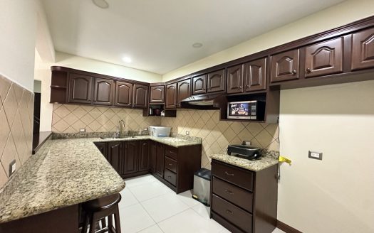 Recently Renewed Home for Sale in Santo Domingo – Spacious Lot and Excellent Location