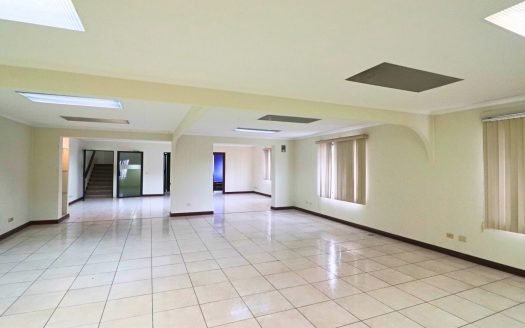 For Rent-Commercial property in la Uruca-VH