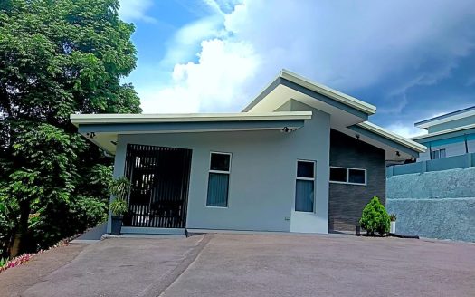 Property with House and Apartments for Sale – Sarchí, Costa Rica