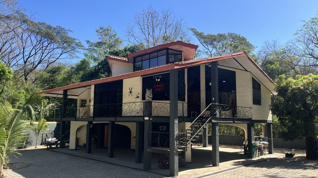 JUNGLE EDGE RESIDENCE – 4-Unit Income Property Guanacaste | REMAX