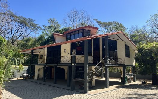 JUNGLE EDGE RESIDENCE – 4-Unit Income Property Guanacaste | REMAX