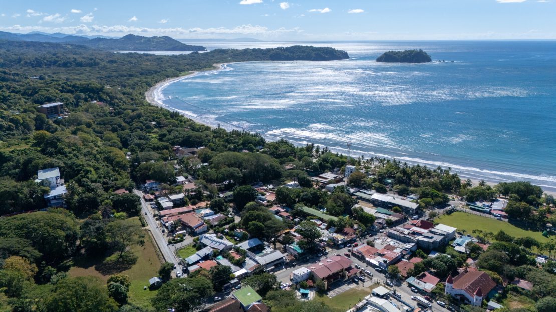 Oasis Samara – Turnkey Rental Business Steps from the Beach with Secure 25-Year Lease Guanacaste | REMAX