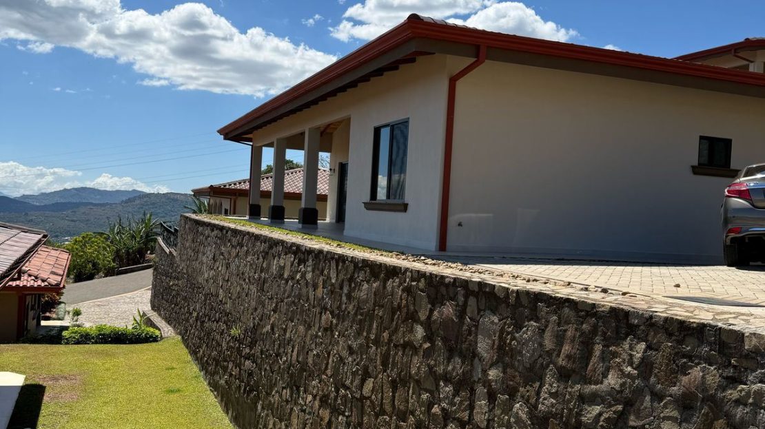 Costa Rica Real Estate