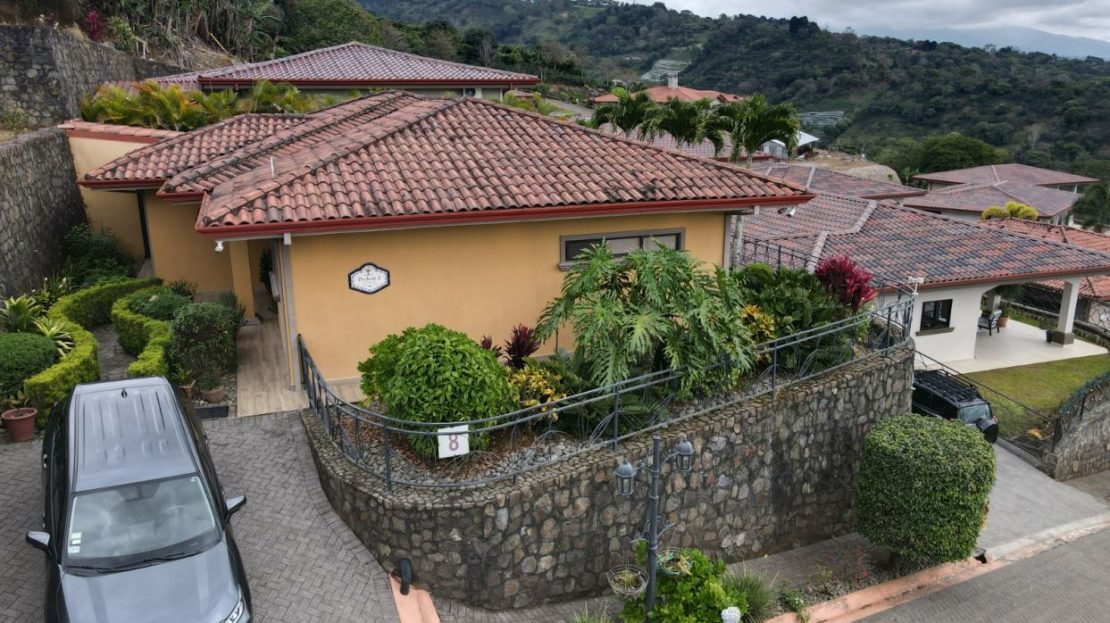 House for sale in Naranjo