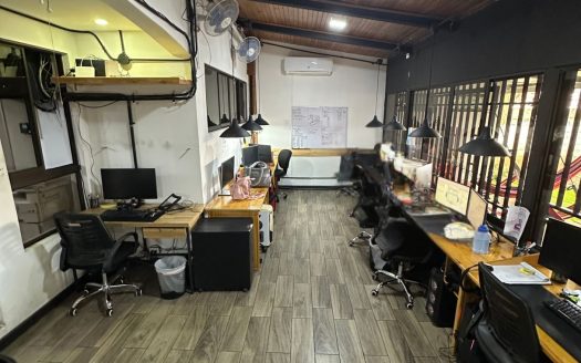 Versatile Home in San Francisco de Dos Ríos | Ideal for Living and Working from Home