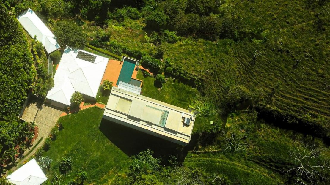 3 tropical guest homes and unparalleled views in Atenas