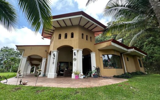 Beautiful Mediterranean-Style House in Altos de Antigua, Puriscal