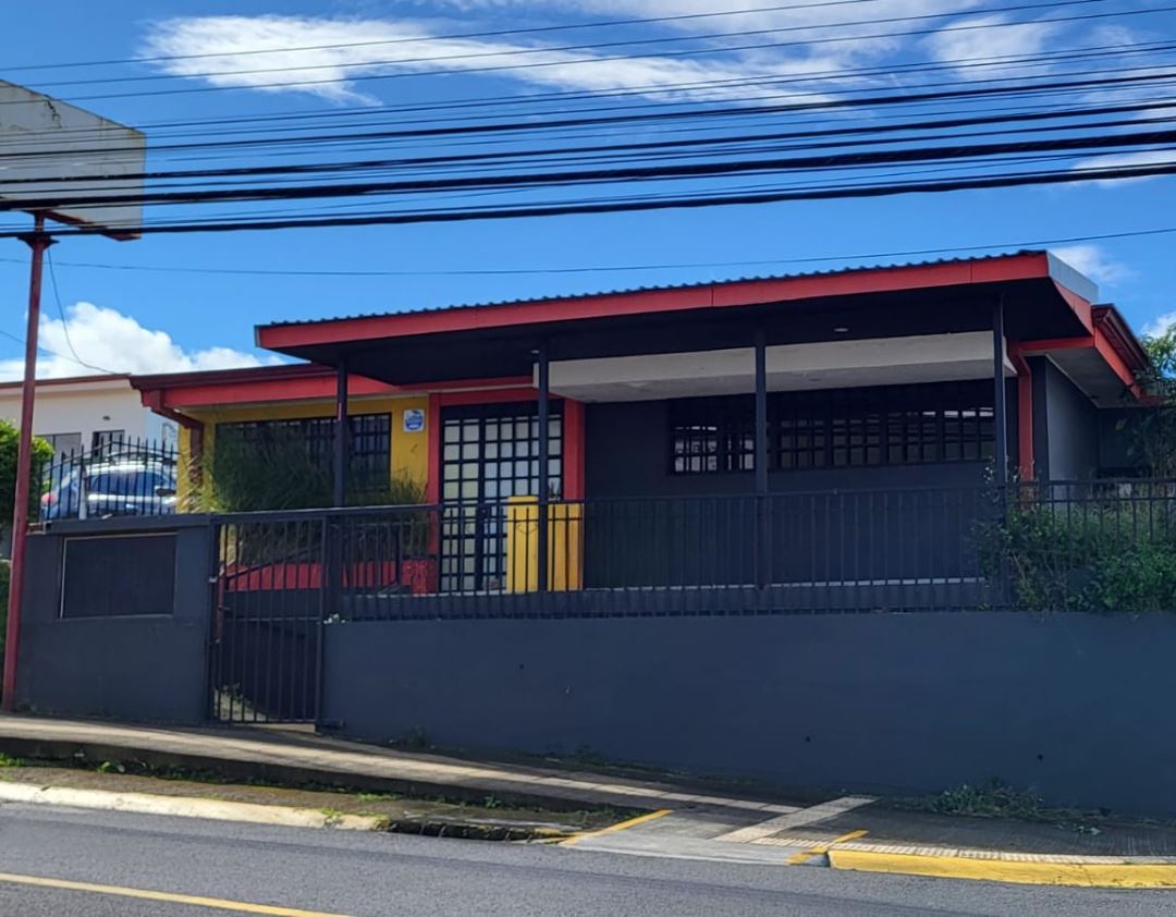 PRICE REDUCED 10% - Investment Opportunity on High-Traffic Street, Mercedes Norte, Heredia