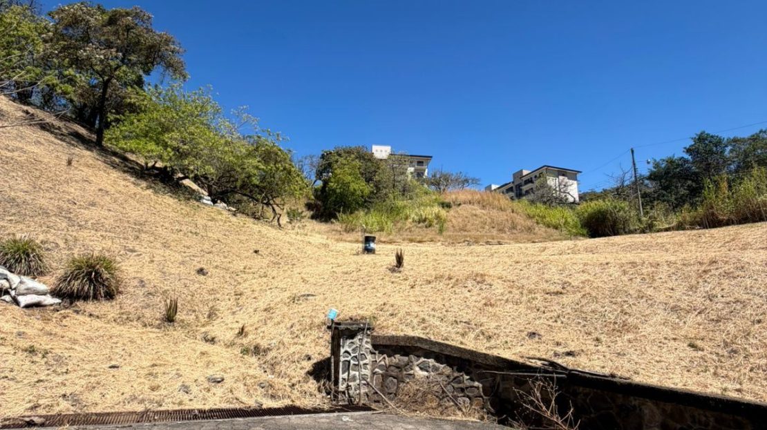 Land for Sale in Alto de Las Palomas | Strategic Location Between Escazu and Santa Ana