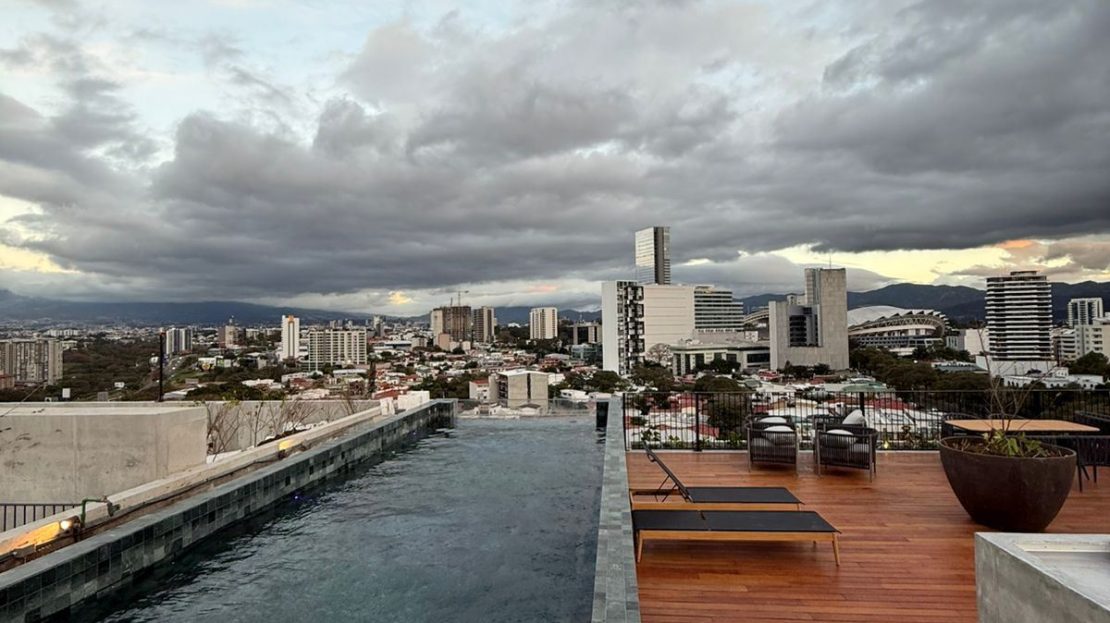 Modern Apartment in Torre Babylon