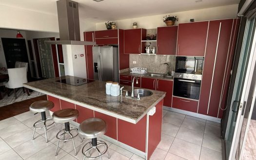 HOUSE FOR SALE IN SANTA ANA (AVL)