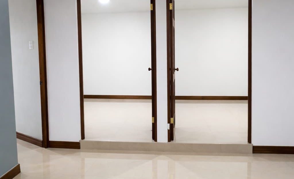 GREAT INVESTMENT OPPORTUNITY IN CARTAGO HOUSE WITH 2 APARTMENTS