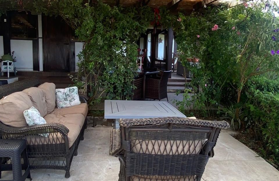 Tuscan-Style Estate with Income-Generating Guest House | Breathtaking Views Surrounded by Tranquility & Nature | 2.5 Acres | Heredia Hills