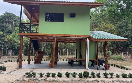 Teak Log Cabin on 1-Hectare Nature Property Near Playa Carrillo – Solar Powered Retreat