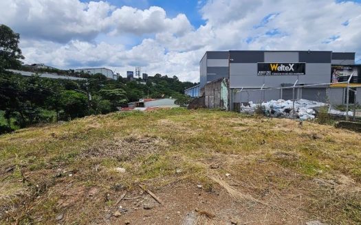 FOR SALE – Prime Lot in High-Traffic Area, La Uruca