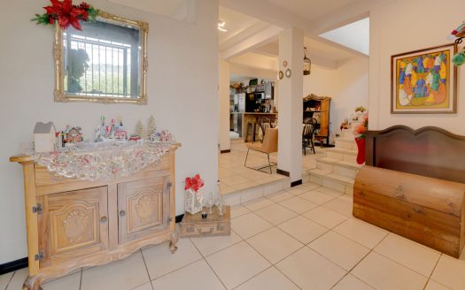 Spectacular Home in Lomas de Ayarco, Curridabat