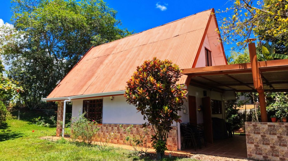 2-Story House with 879 m² Lot for Sale: Connectivity and Space