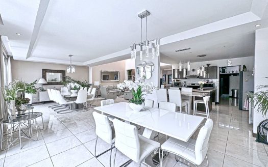Casa Guachipelin 183 | Large Spaces & Yard | Suburban Living