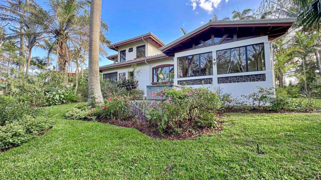 Casa Palm Gardens | Santa Ana Suburban Living