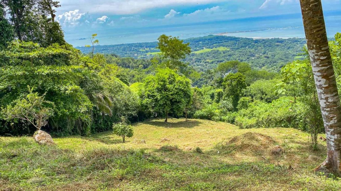 Large Uvita Lot With Whale’s Tail Ocean Views