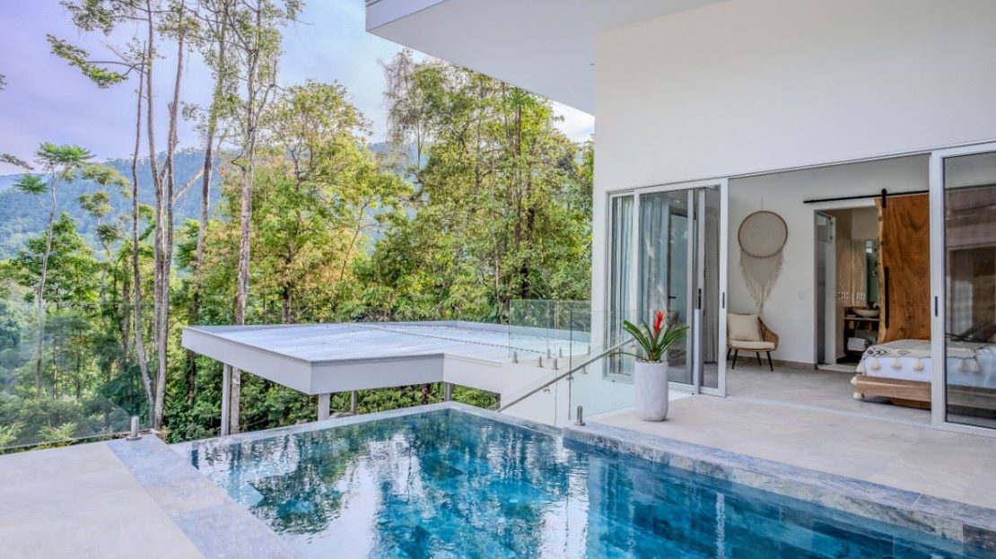 Sunny Ridge-Top 4-Bed Designer House With Unforgettable Mountain & Jungle Views