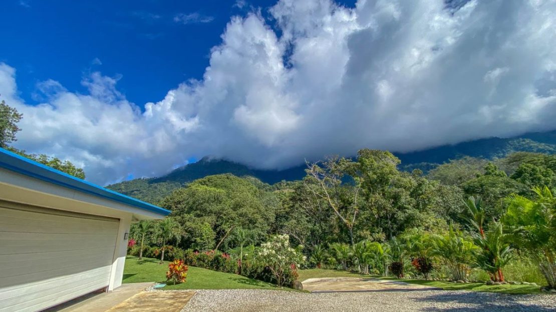 Private 2-Bed Hacienda with Ocean & Mountain Views
