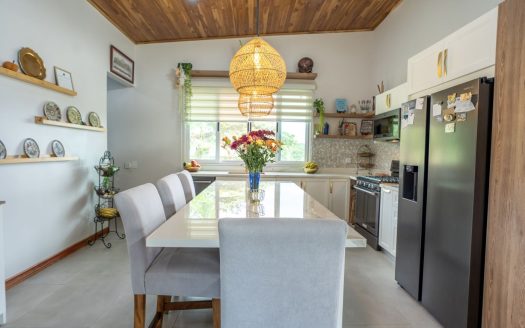 Peaceful retirement community rental furnished Costa Rica